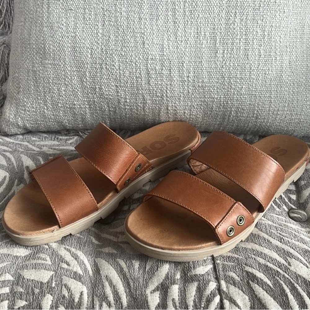 Sorel Women's Tan Leather Slide Sandals - Picture 2 of 8